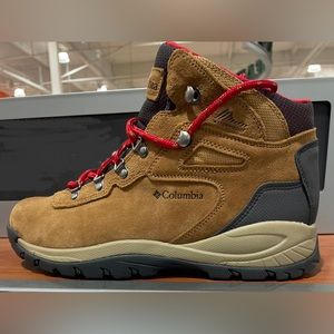 Columbia Women’s Newton Ridge Plus Mid Waterproof Hiking Boots